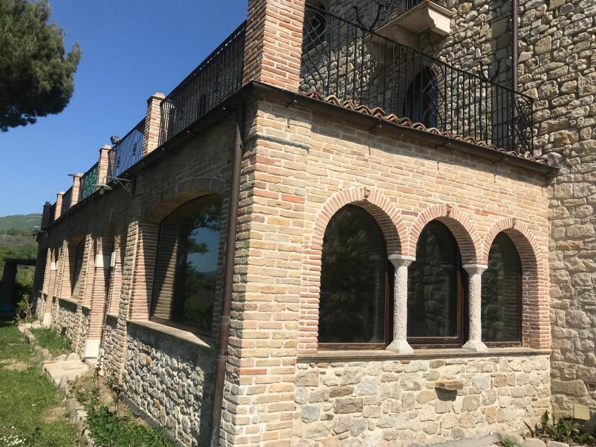 Hotel Lo Smeraldo Roccavivara ภายนอก รูปภาพ