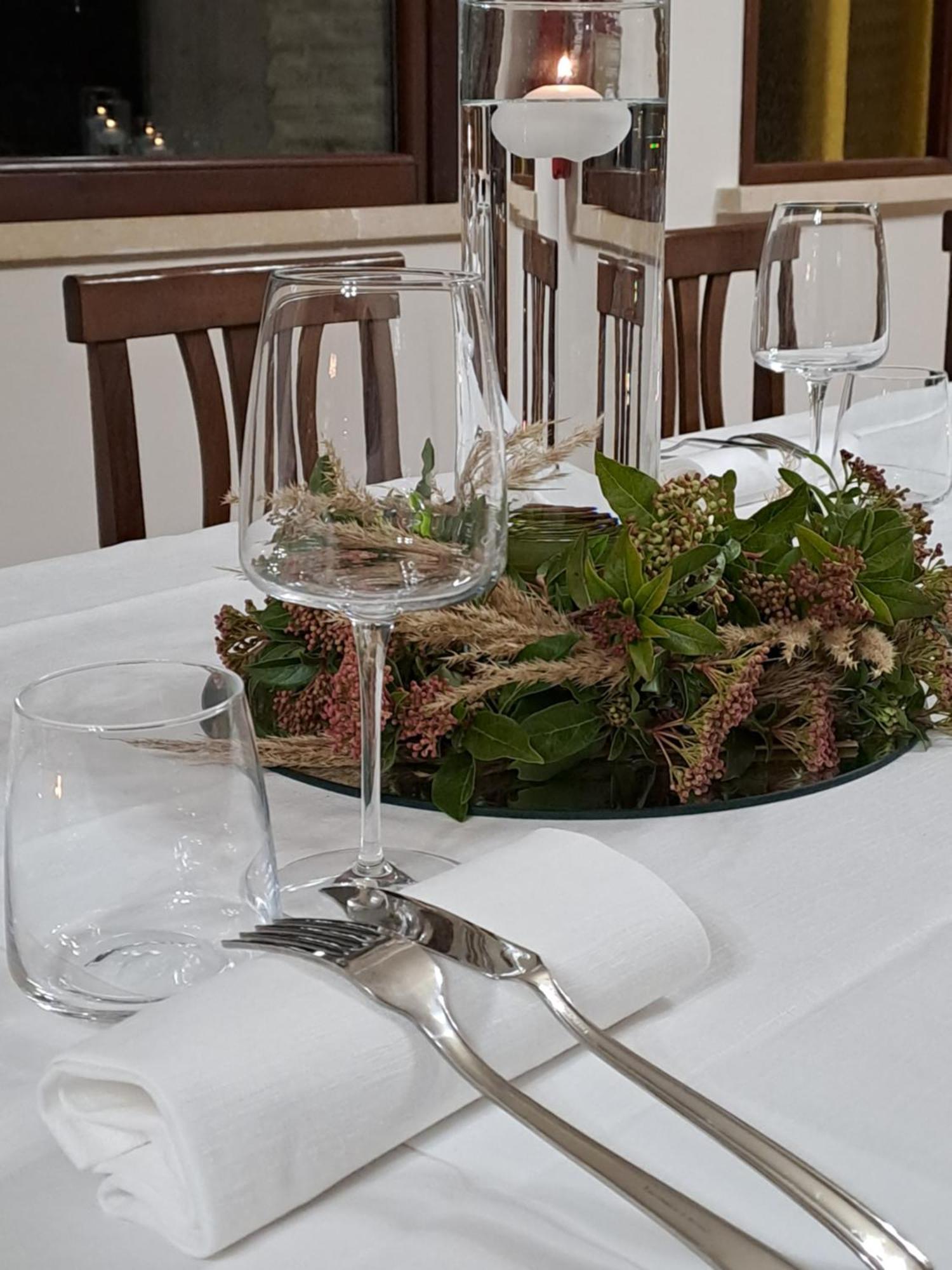 Hotel Lo Smeraldo Roccavivara ภายนอก รูปภาพ